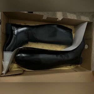 Ariat Heritage Tall Riding Boot. Never worn, still in original box.